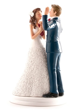 Figura para tarta novia llevando al novio 15cm